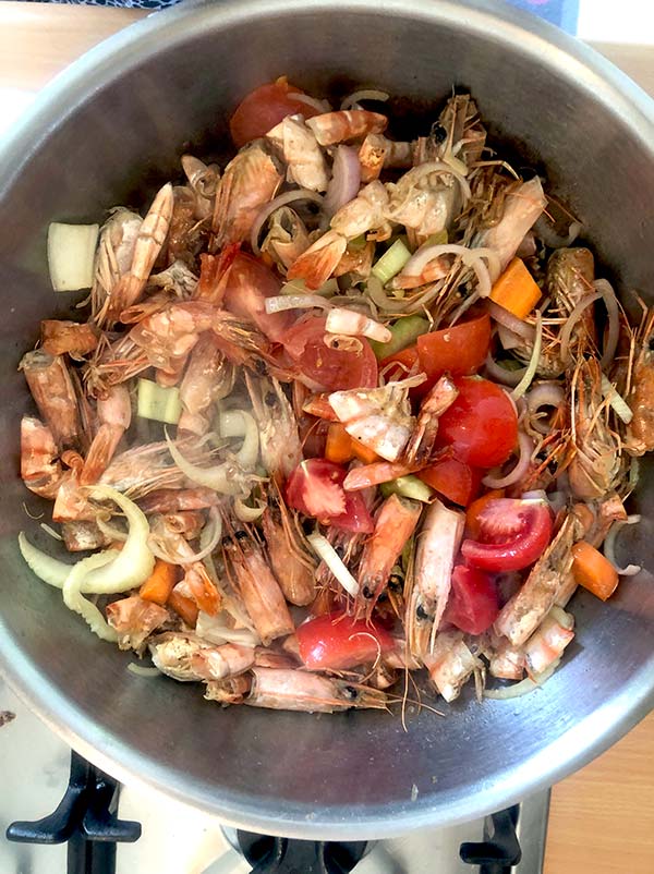 Fried prawn shells mixed with vegetables