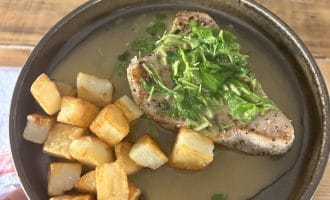 Tuna with Chicken Butter Sauce & Sauté Potatoes