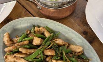 Chicken & Sugar Snap Stir Fry